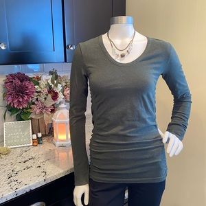 ATHLETAS OLIVE FITTED TOP Sz S